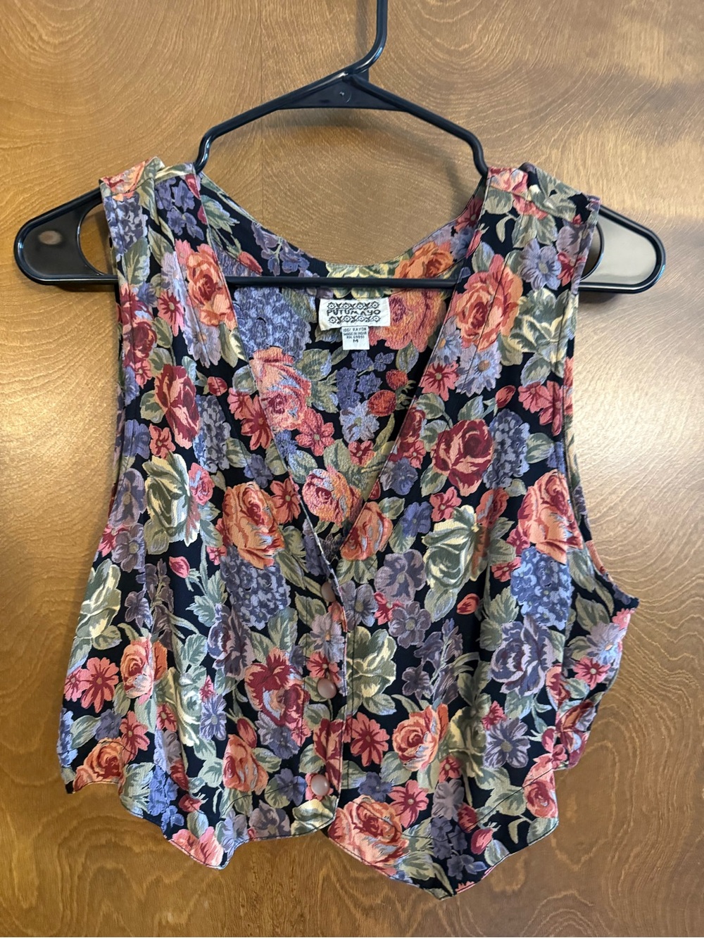 Vintage Floral Button-Front V-Neck Vest